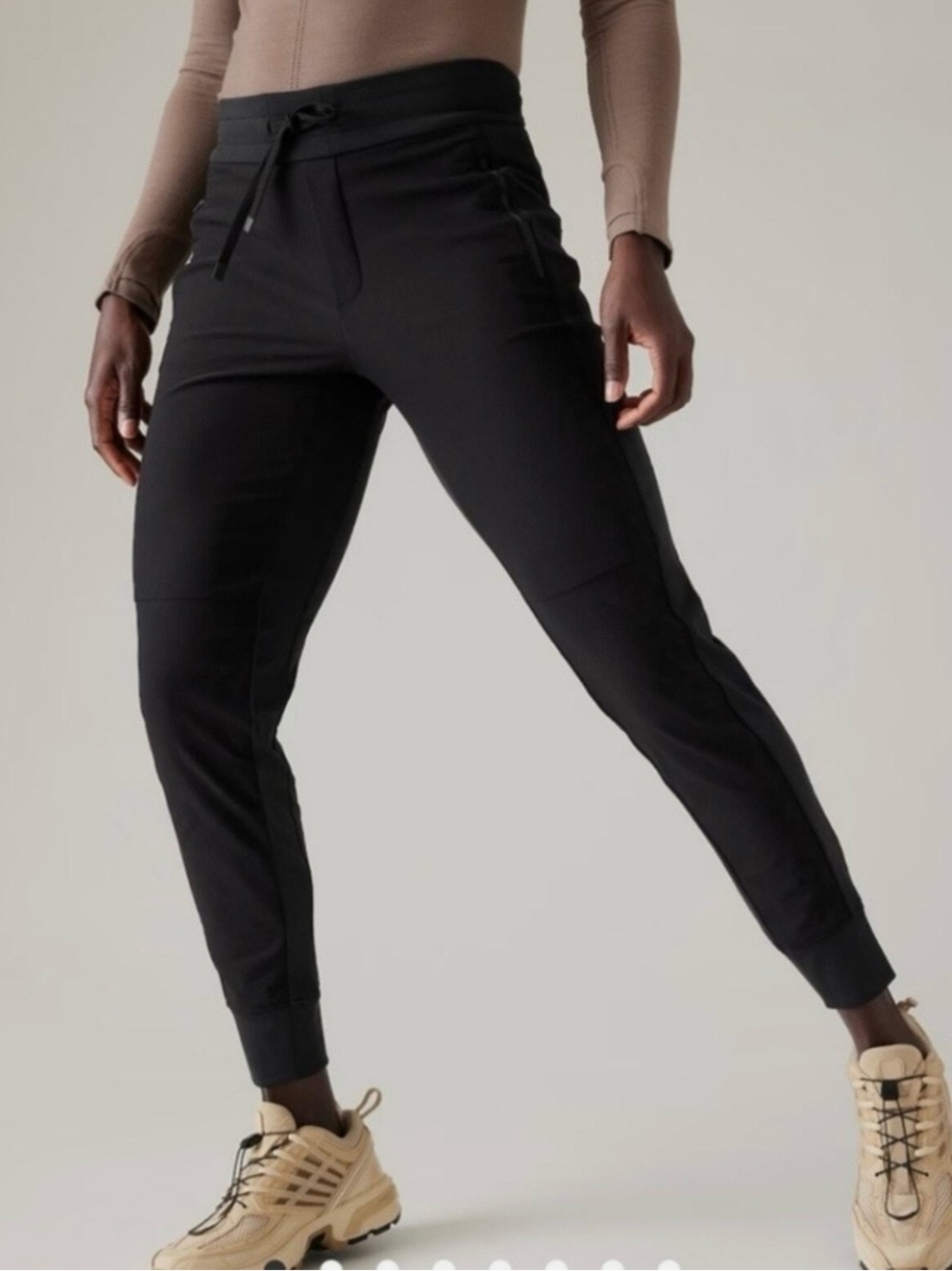 Athleta Size 14 Headlands Hybrid Trek Mid Rise Jogger Pants